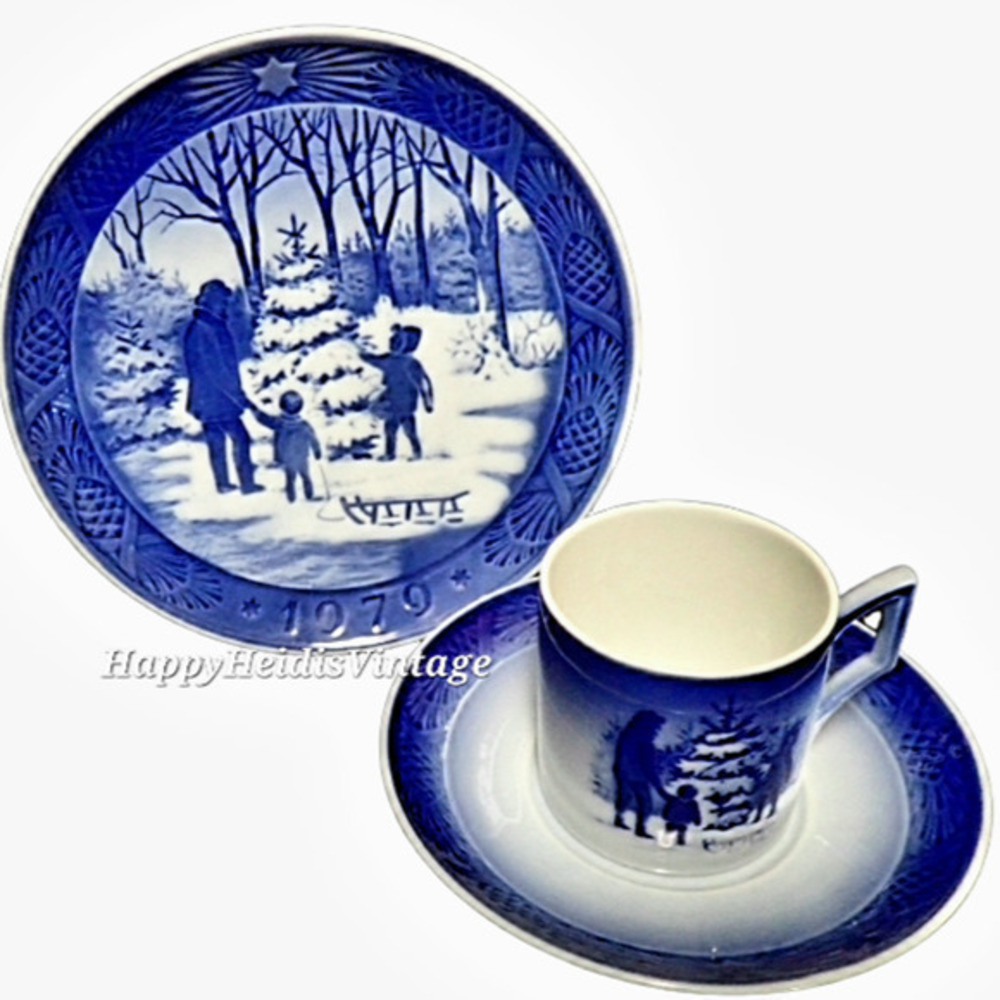 Vintage Royal Copenhagen Christmas 1979 Blue‎ & White Plate Cup & Saucer Holiday